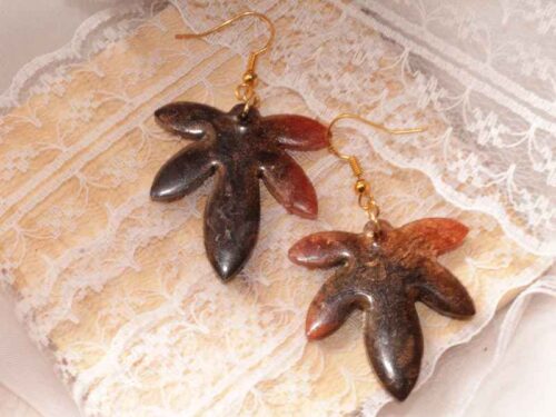 Χειροποίητα σκουλαρίκια σε σχήμα φύλλου